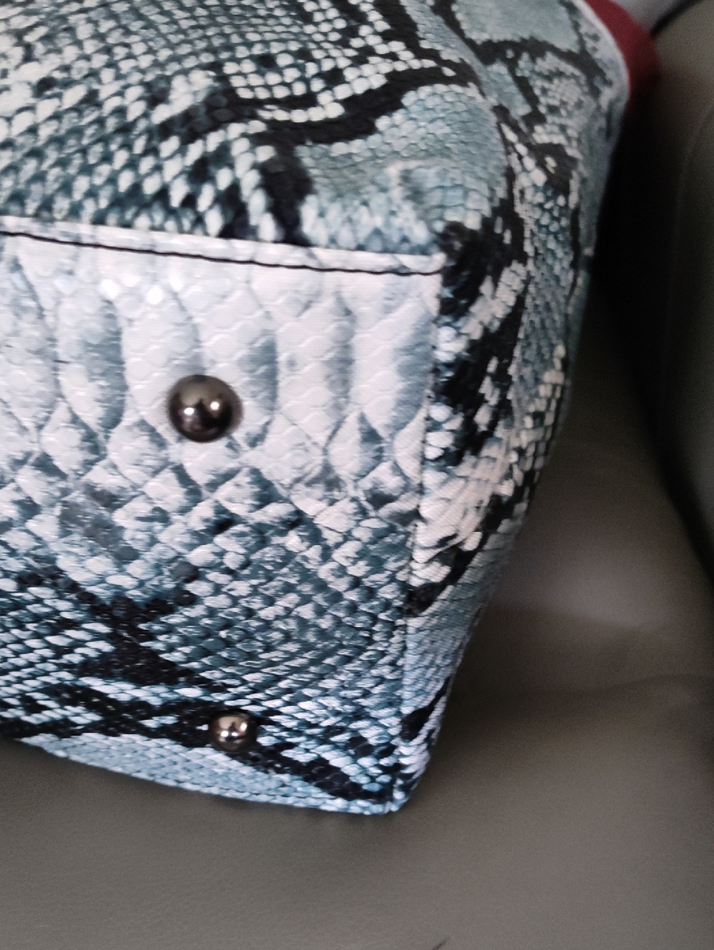 Bagley Mishka NWT Multicolor Snake-Print Tote Bag Vegan Leather, Purse Pillow - Picture 14 of 15